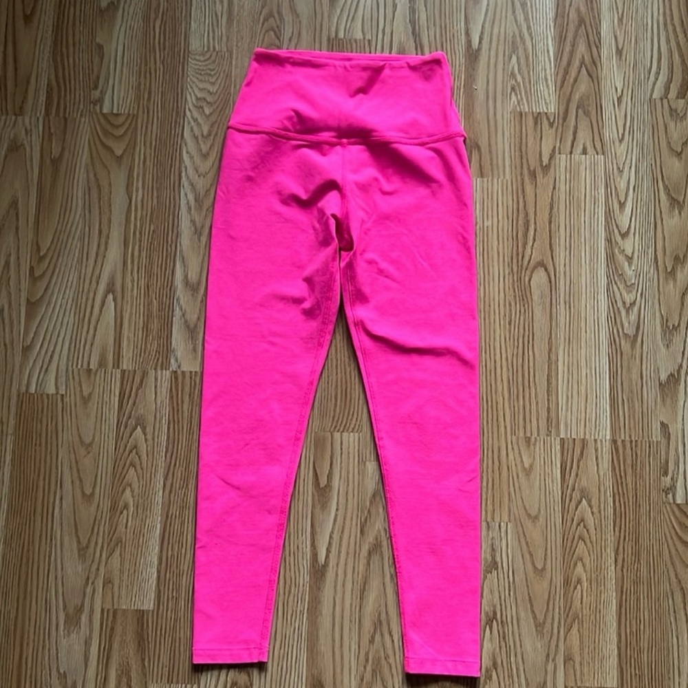Beyond Yoga leggings size small Hot Pink
